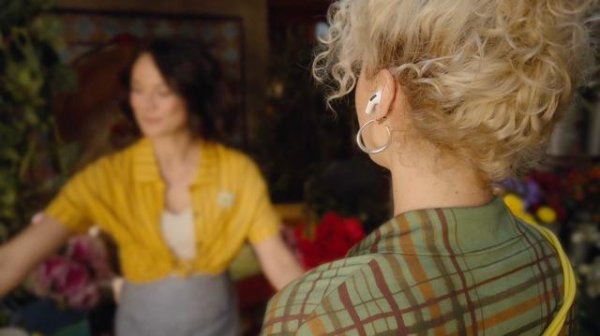 杠杆配资开户 苹果AirPods实时翻译功能首发上市时不支持欧盟市场